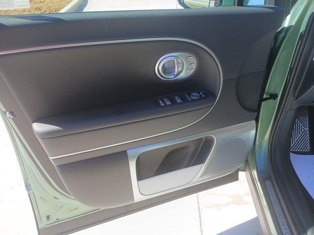 new 2026 Hyundai IONIQ 9 car, priced at $77,585