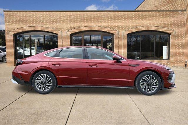 new 2025 Hyundai Sonata Hybrid car, priced at $38,578
