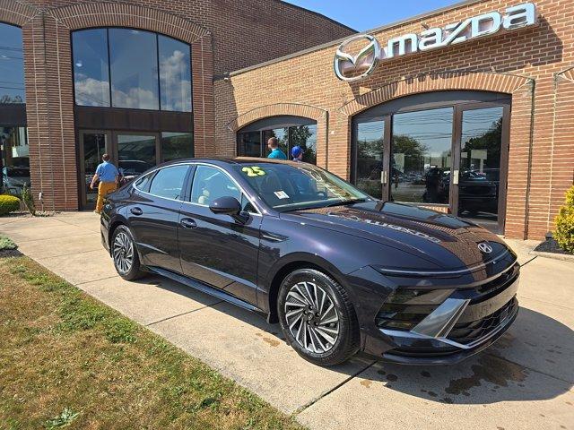 new 2025 Hyundai Sonata Hybrid car, priced at $37,978