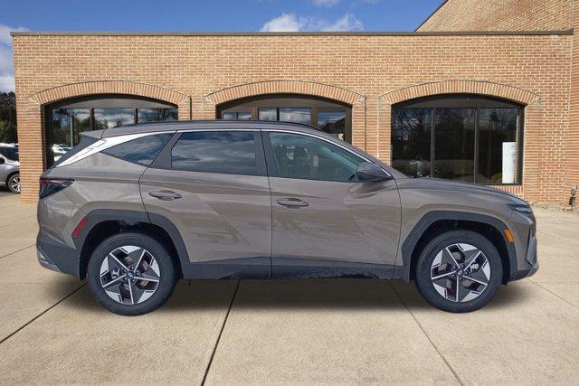 used 2025 Hyundai TUCSON Hybrid car, priced at $35,500