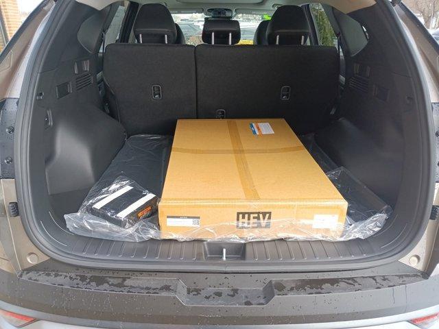 used 2025 Hyundai TUCSON Hybrid car, priced at $35,500
