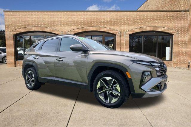 used 2025 Hyundai TUCSON Hybrid car, priced at $35,000