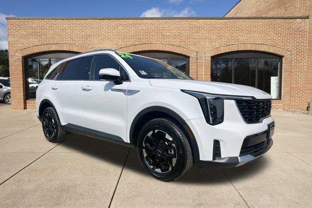 used 2024 Kia Sorento car, priced at $28,500