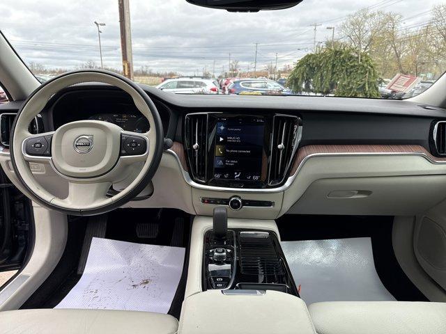 used 2022 Volvo S60 Recharge Plug-In Hybrid car, priced at $35,500