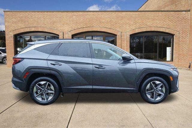 new 2025 Hyundai TUCSON Hybrid car, priced at $37,156