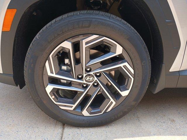new 2025 Hyundai TUCSON Hybrid car, priced at $42,225