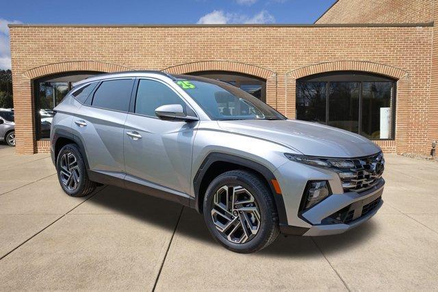 new 2025 Hyundai TUCSON Hybrid car, priced at $42,225