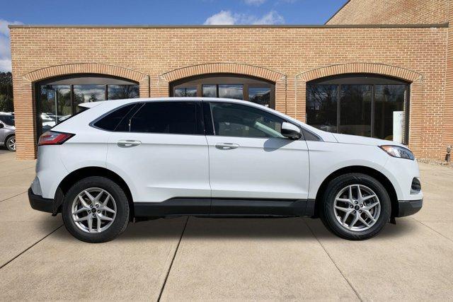 used 2024 Ford Edge car, priced at $25,500