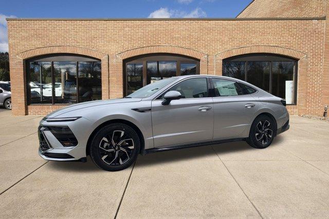 new 2025 Hyundai Sonata car, priced at $29,776