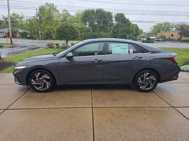 new 2025 Hyundai Elantra car, priced at $26,304