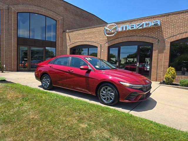 new 2024 Hyundai Elantra car, priced at $24,419