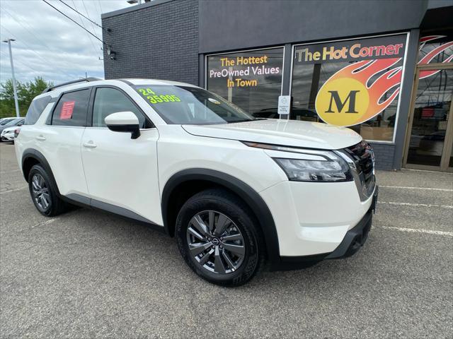 used 2024 Nissan Pathfinder car, priced at $35,995
