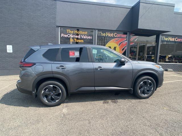used 2025 Nissan Rogue car, priced at $27,995