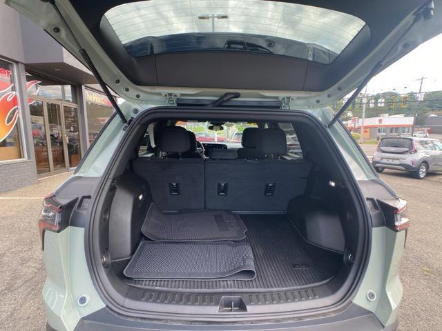 used 2025 Chevrolet Equinox car, priced at $29,995
