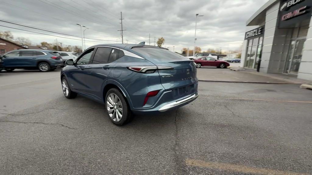 new 2025 Buick Envista car, priced at $30,760