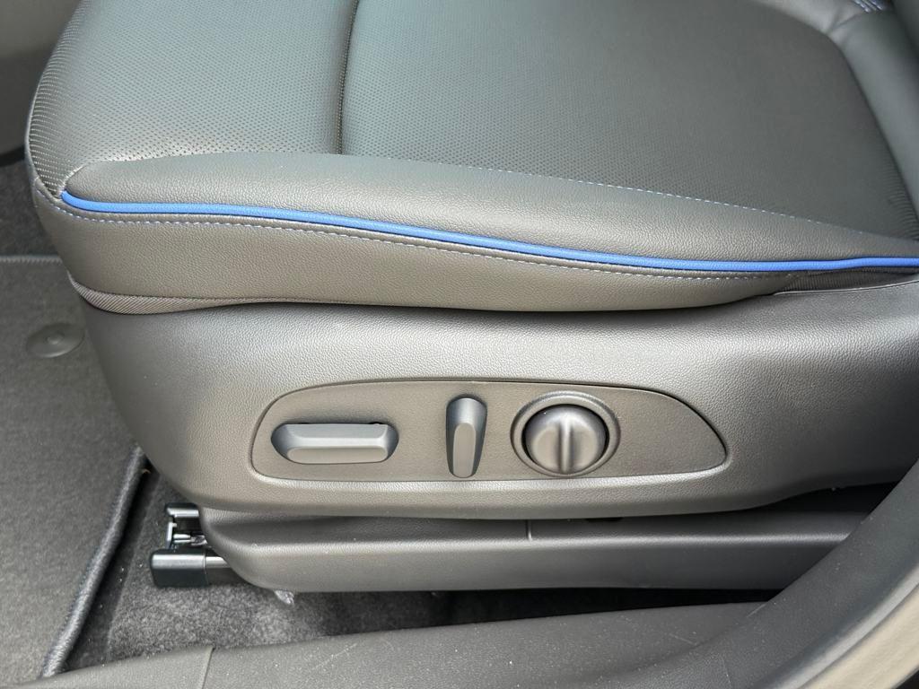 new 2025 Buick Encore GX car, priced at $29,053