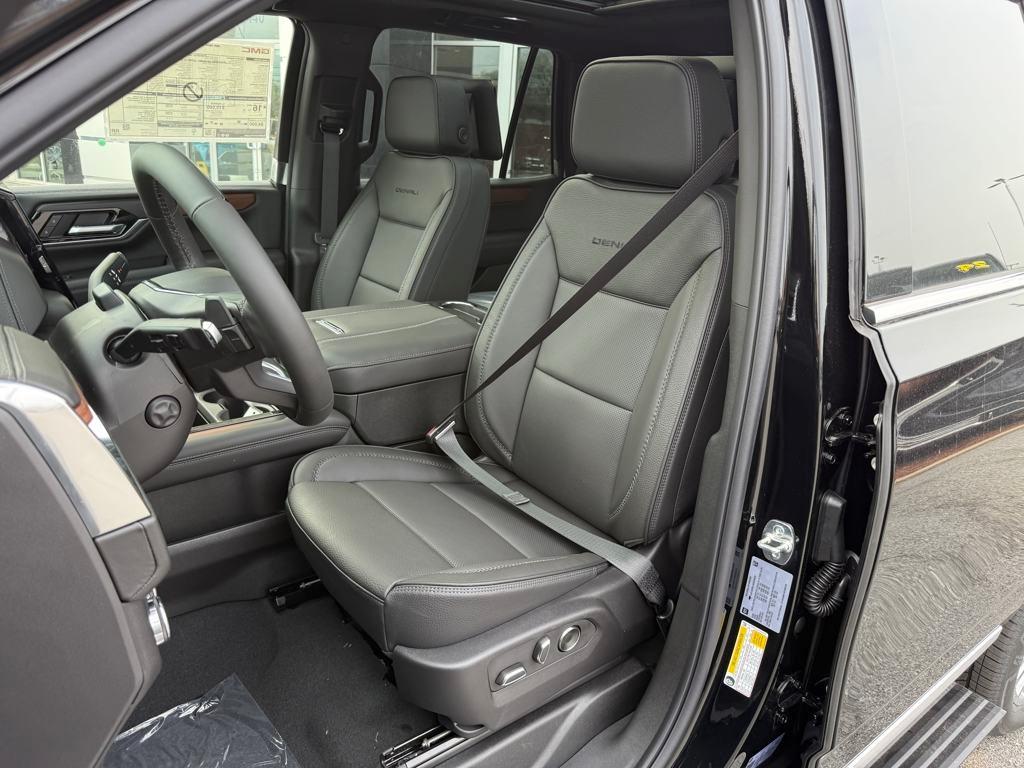 new 2025 GMC Yukon car, priced at $92,266