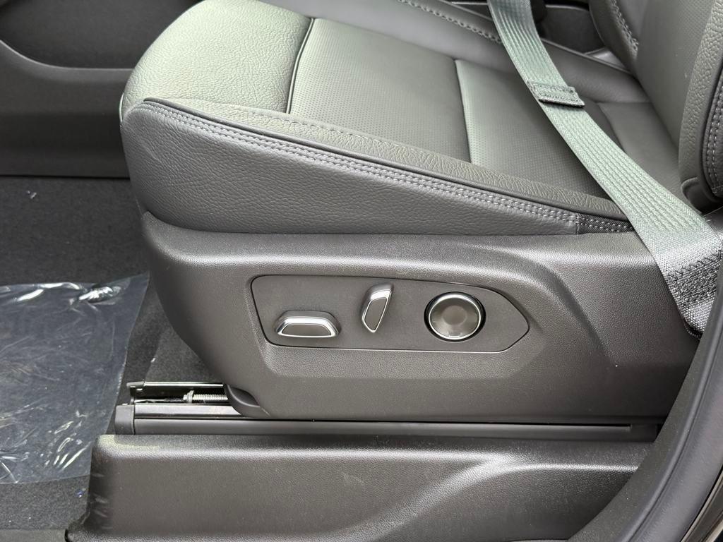 new 2025 GMC Yukon car, priced at $91,081