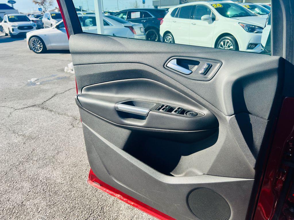 used 2015 Ford Escape car, priced at $10,775