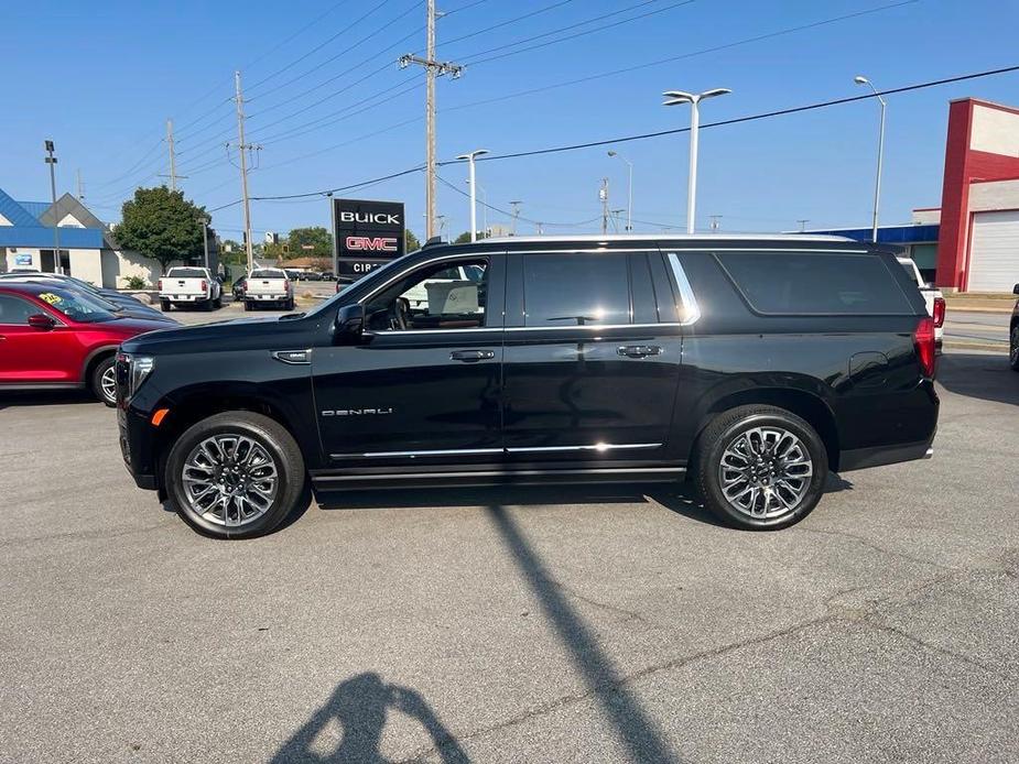 new 2024 GMC Yukon XL car, priced at $100,076