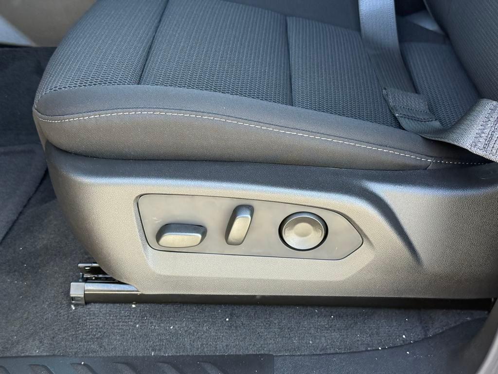 new 2025 GMC Canyon car, priced at $43,677