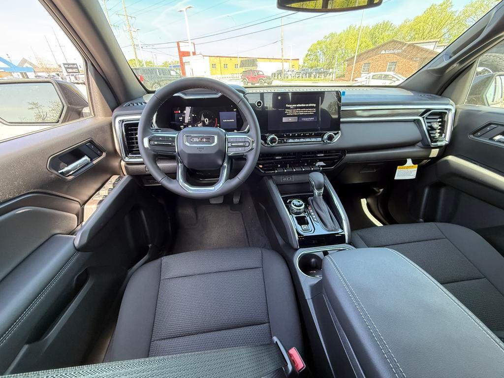 new 2025 GMC Canyon car, priced at $43,677