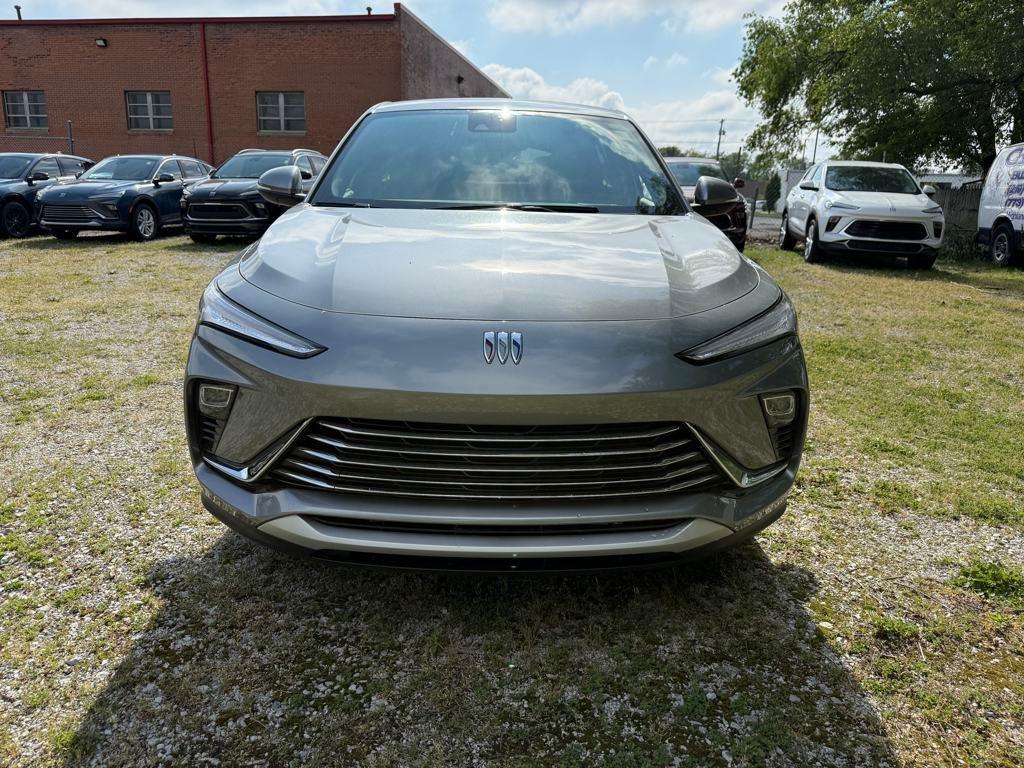 new 2025 Buick Envista car, priced at $26,900
