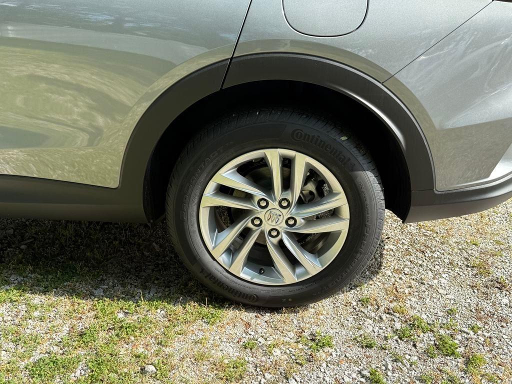 new 2025 Buick Envista car, priced at $26,900