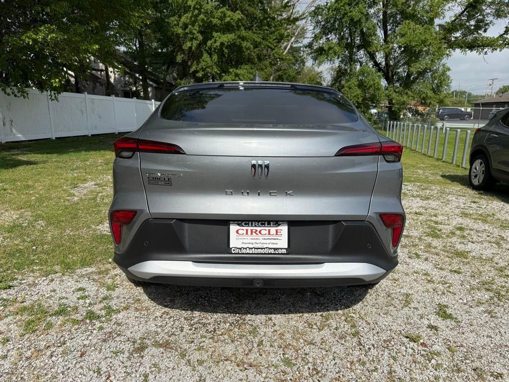 new 2025 Buick Envista car, priced at $26,900