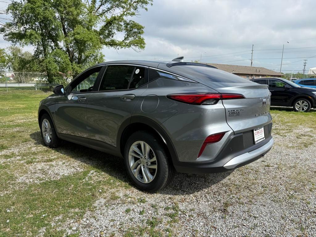 new 2025 Buick Envista car, priced at $26,900