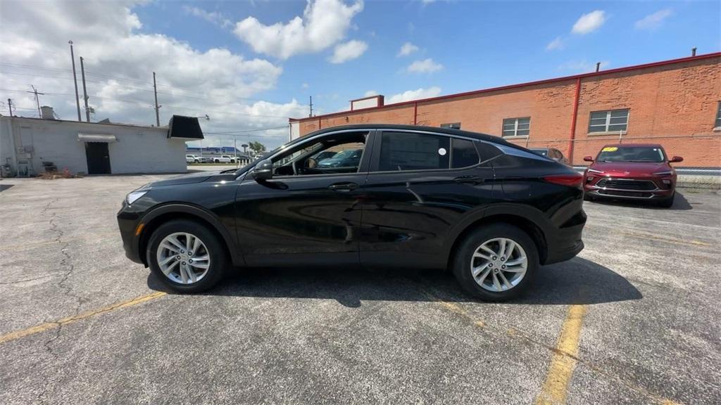 new 2025 Buick Envista car, priced at $26,080