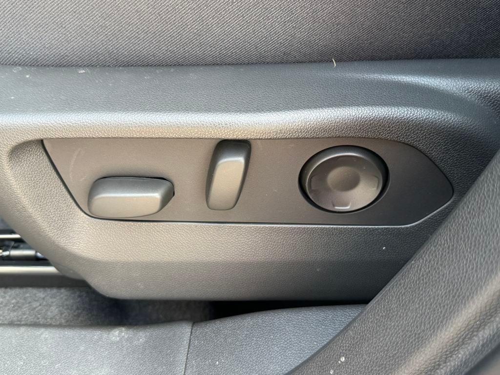 new 2025 Buick Envision car, priced at $41,767