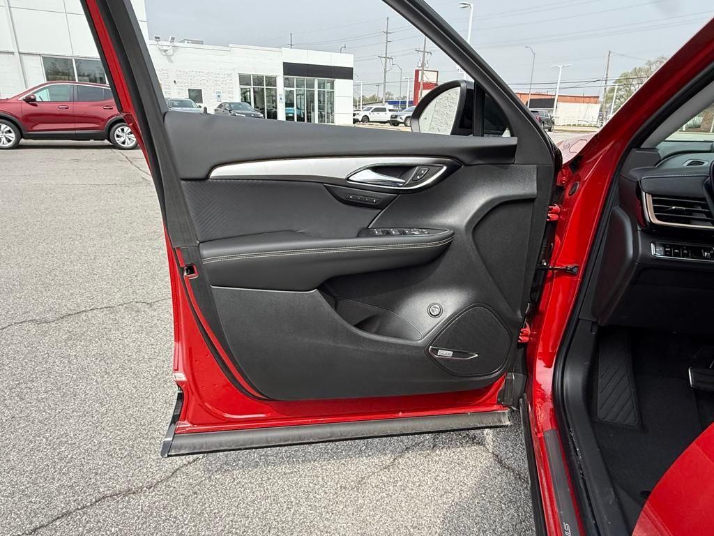 new 2025 Buick Envision car, priced at $41,767