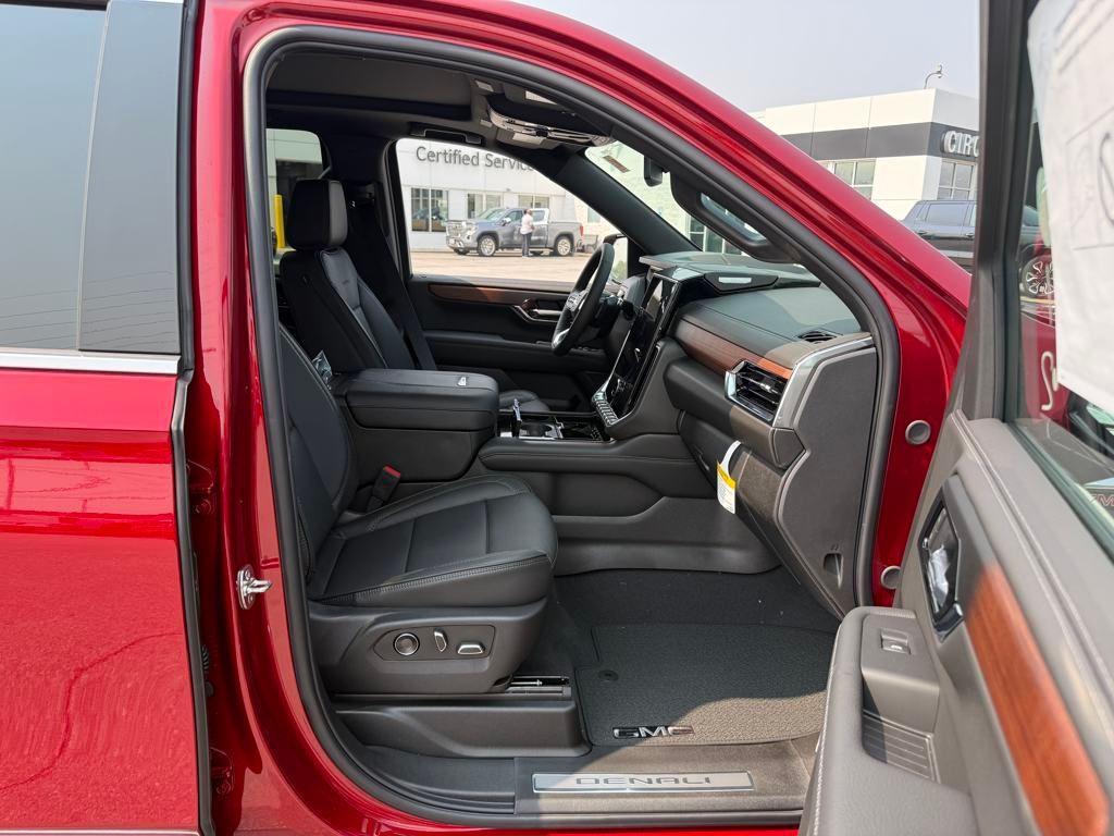 new 2025 GMC Yukon car, priced at $88,776