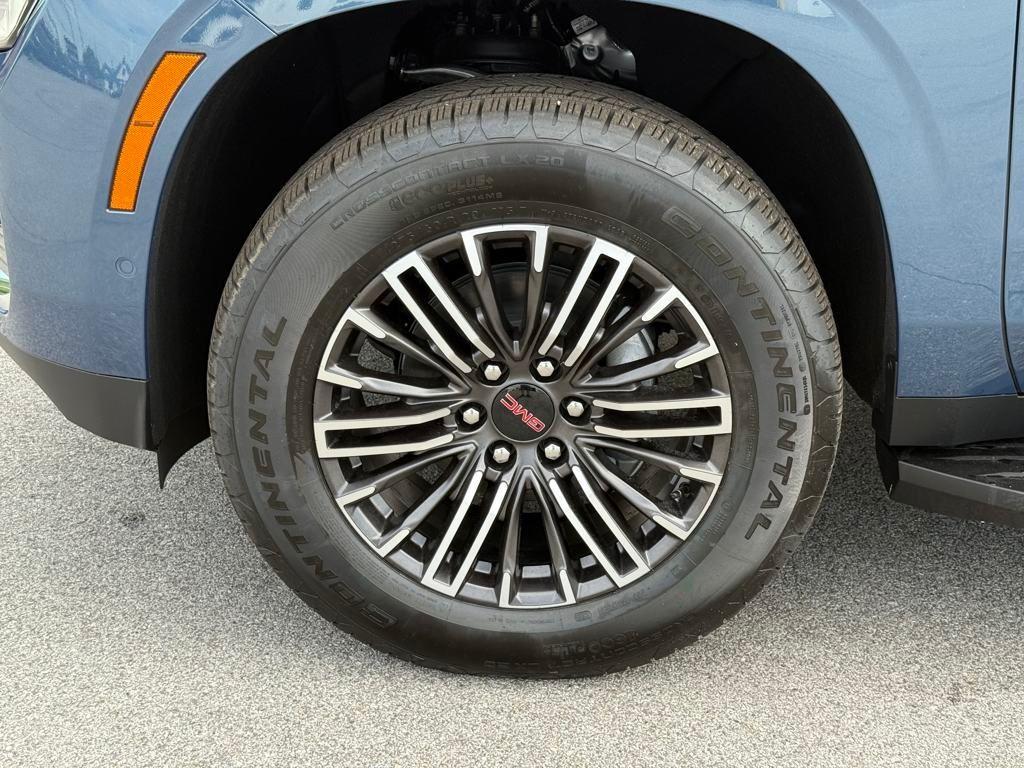 new 2025 GMC Yukon car, priced at $70,666