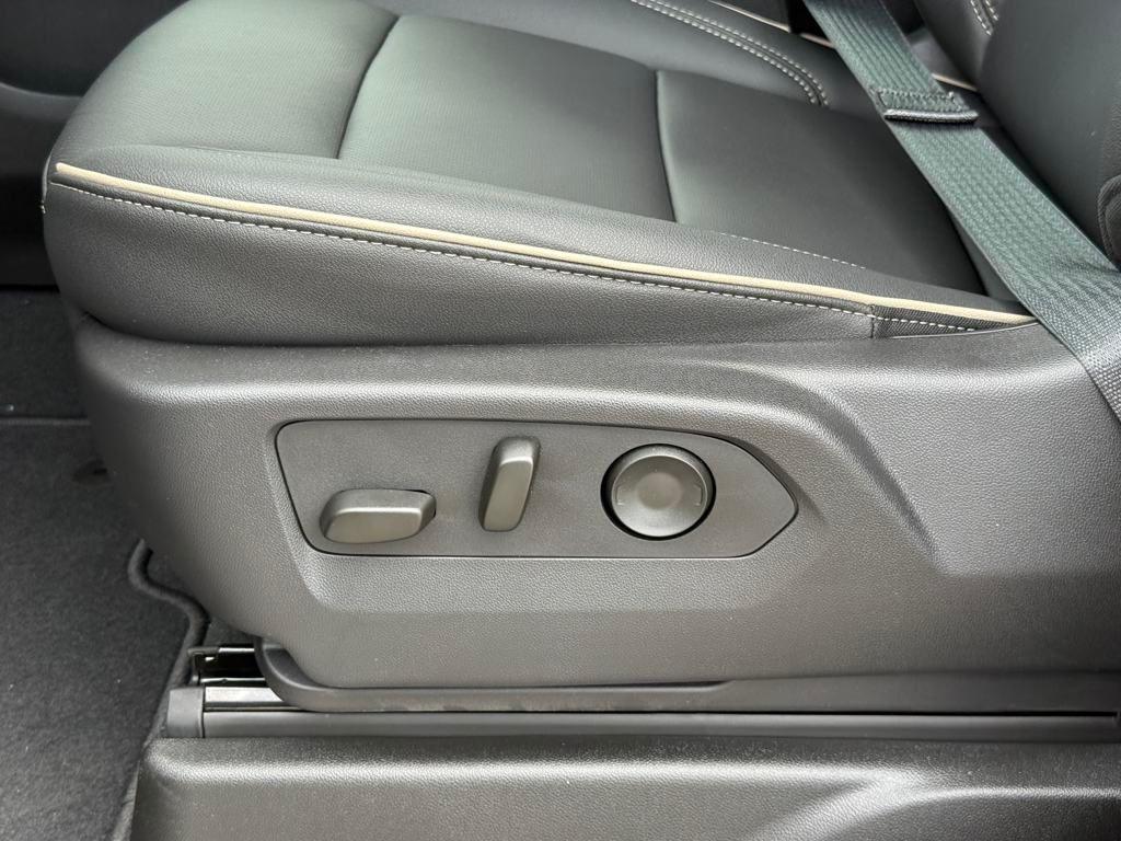new 2025 GMC Yukon car, priced at $70,666