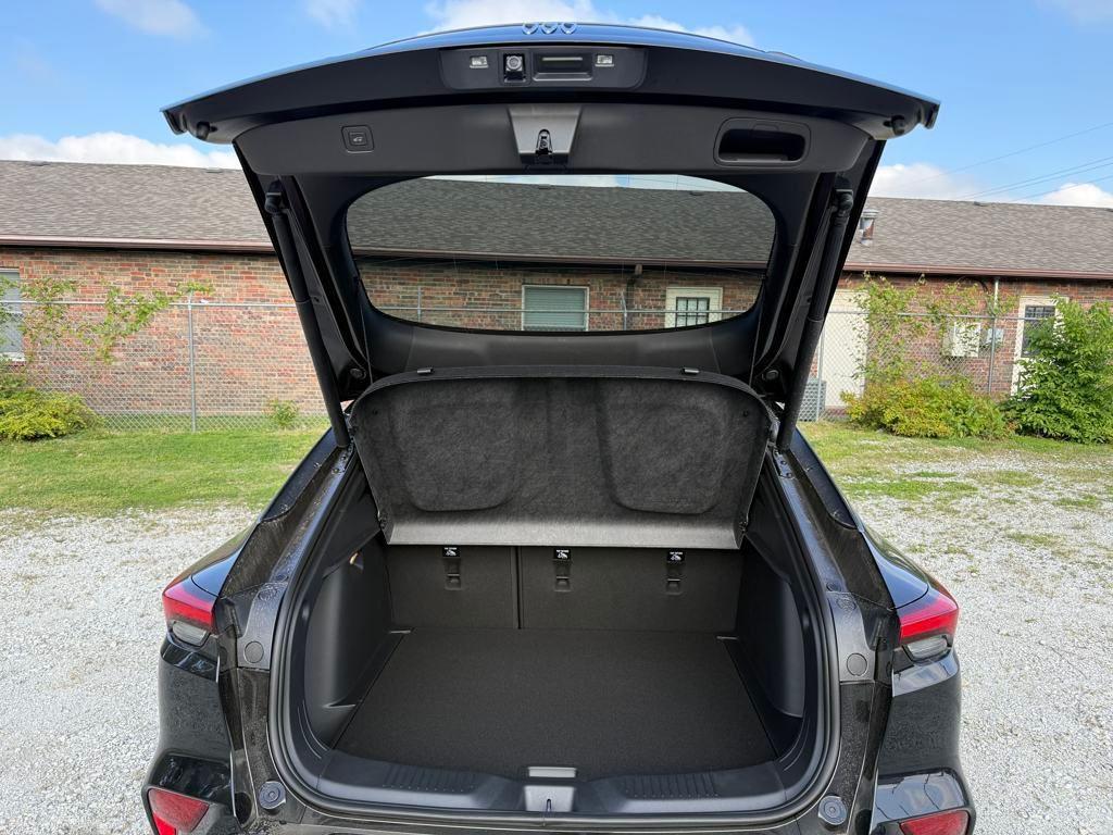 new 2025 Buick Envista car, priced at $28,444