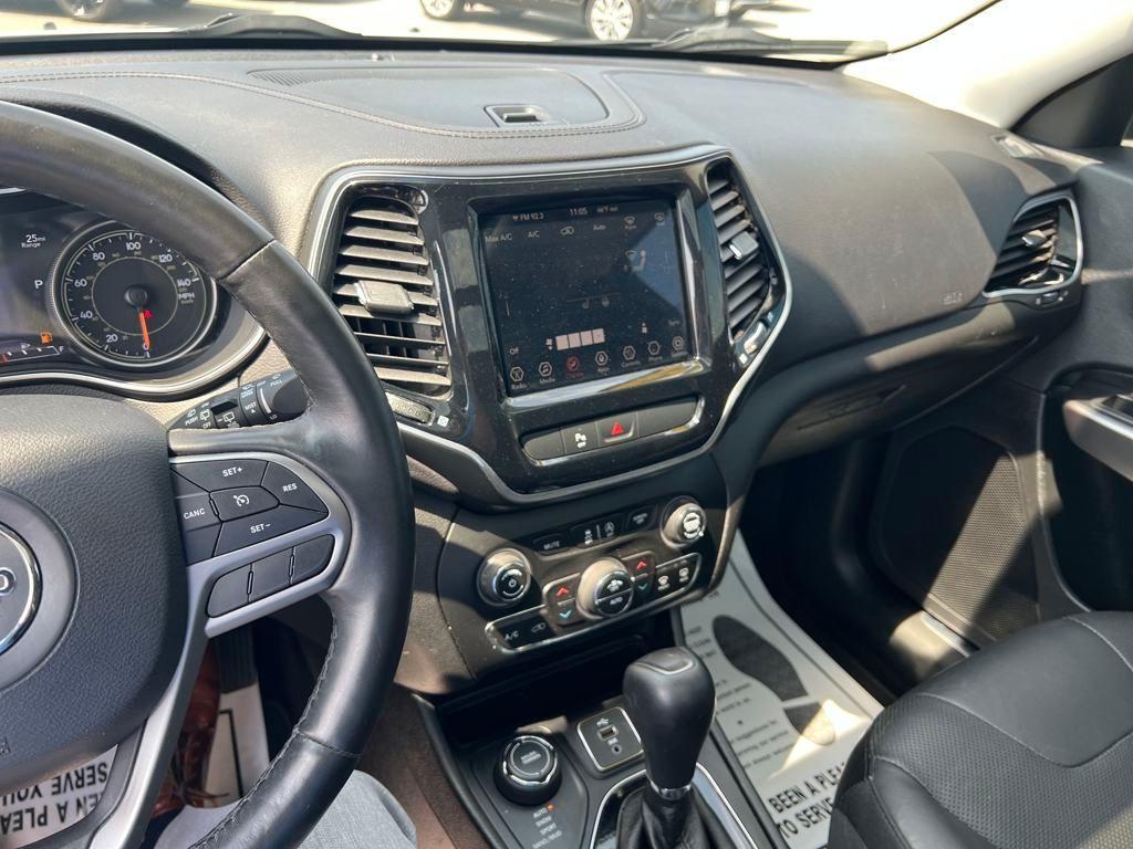 used 2019 Jeep Cherokee car, priced at $17,375