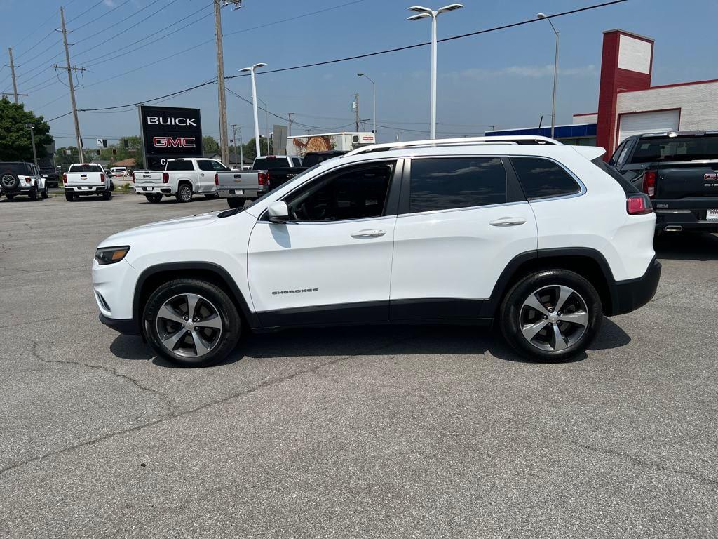 used 2019 Jeep Cherokee car, priced at $17,375