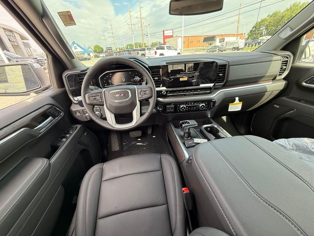 new 2025 GMC Sierra 1500 car, priced at $58,331