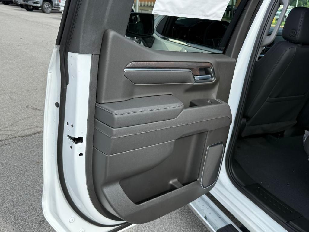 new 2025 GMC Sierra 1500 car, priced at $58,331