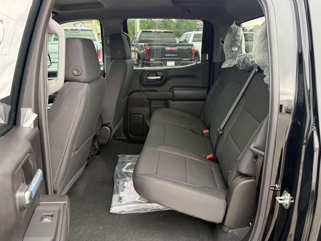 new 2025 GMC Sierra 1500 car, priced at $44,679
