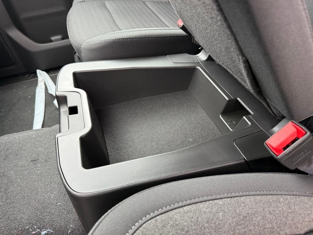 new 2025 GMC Sierra 1500 car, priced at $44,679