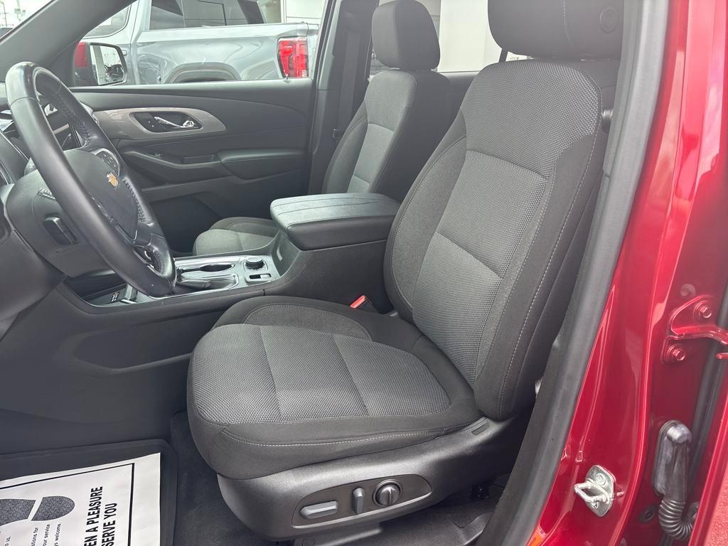 used 2022 Chevrolet Traverse car, priced at $28,875