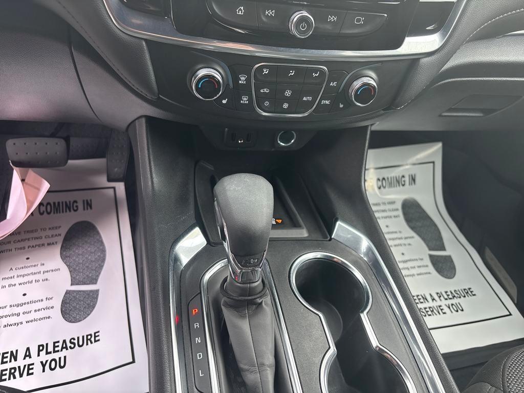 used 2022 Chevrolet Traverse car, priced at $28,875