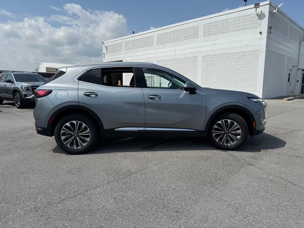 new 2025 Buick Envision car, priced at $37,002