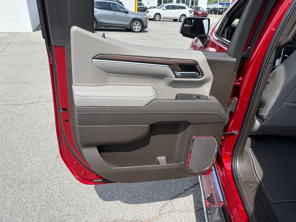 new 2025 GMC Sierra 1500 car, priced at $55,307