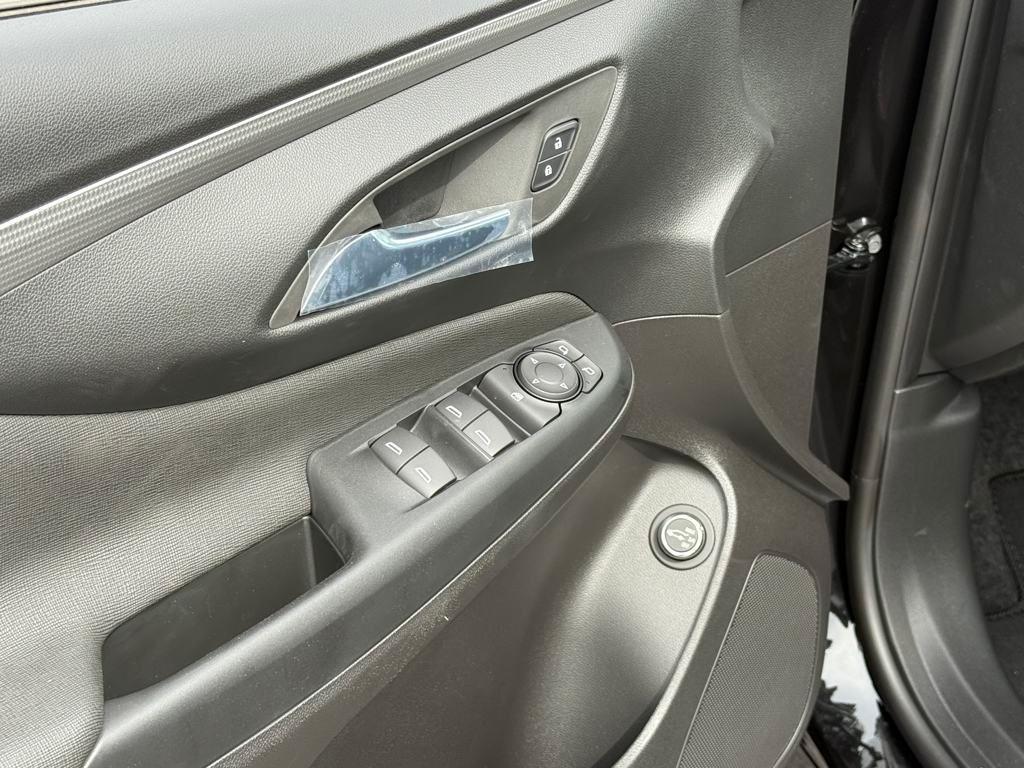new 2025 Buick Envista car, priced at $30,191