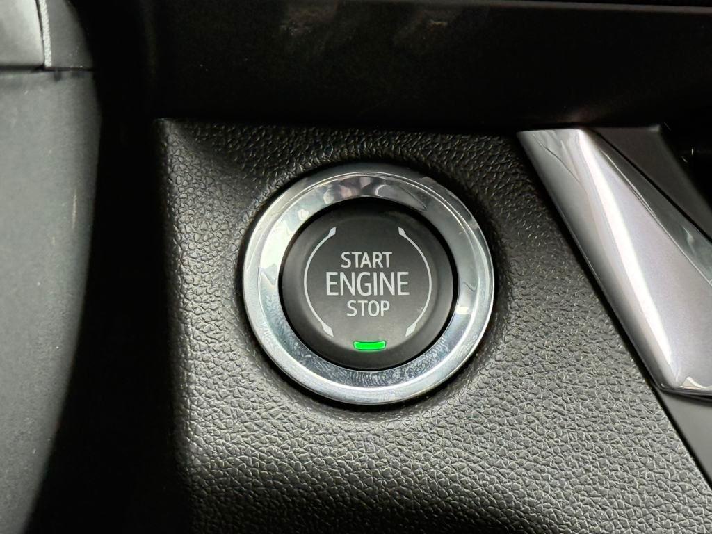 new 2025 Buick Envista car, priced at $30,191