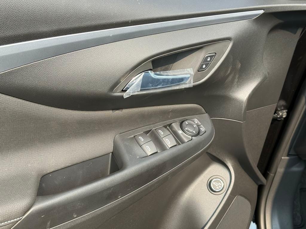 new 2025 Buick Envista car, priced at $26,229